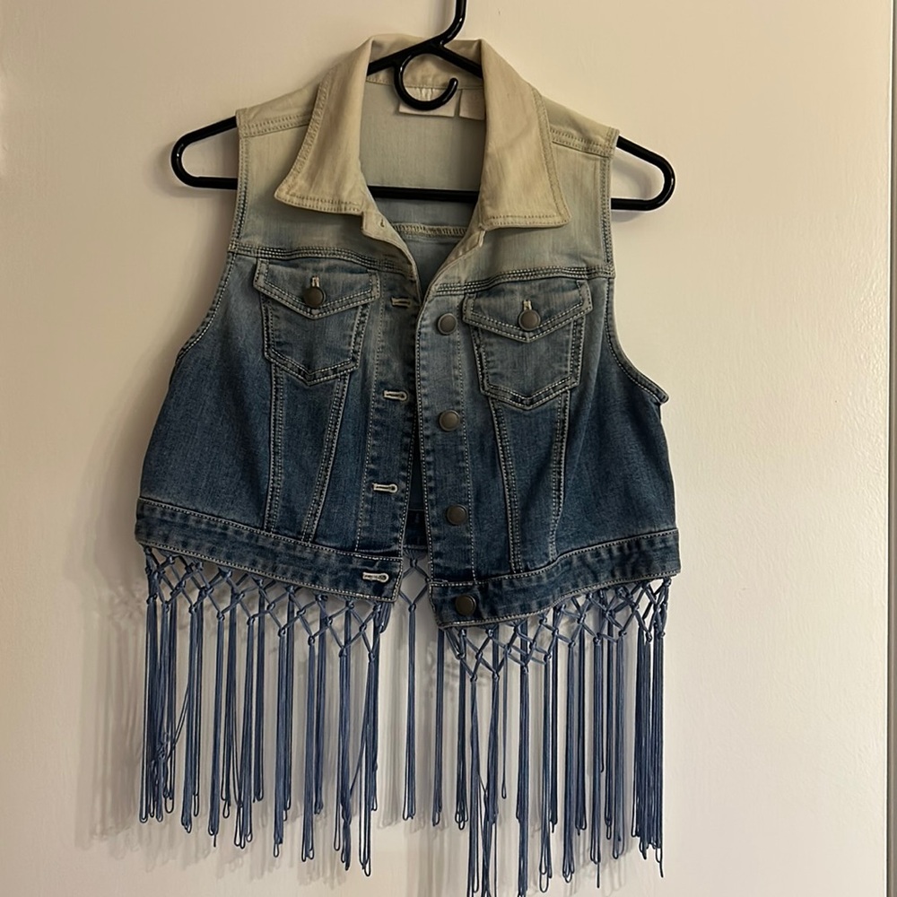 Jacket - Picture 1 of 4
